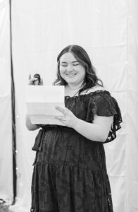 bridesmaid giving speech 