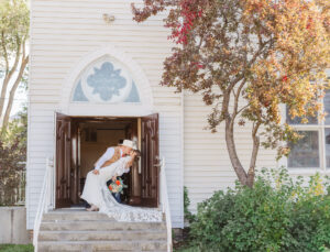lamoille bride and groom kissing 