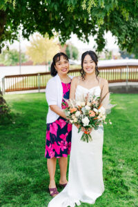 mom and bride 