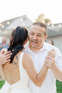 brides dad laughing 